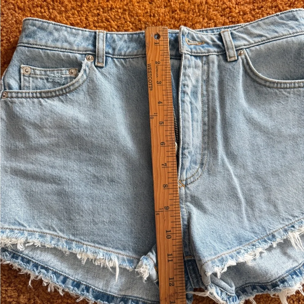 Dolce & Gabbana Light Wash Denim Mini Shorts 42 M New Tags Present